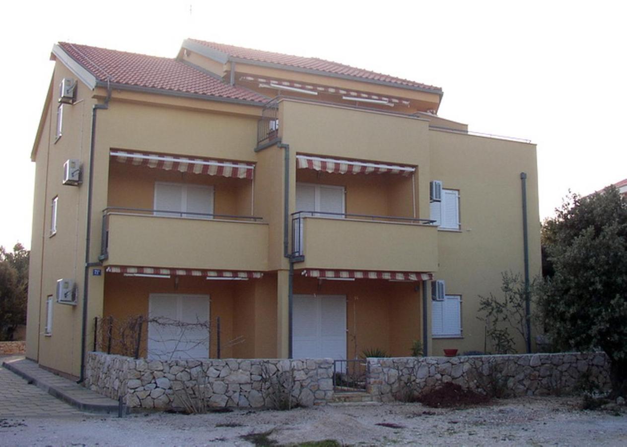 Apartments Jtv Simuni Kolan Exterior photo